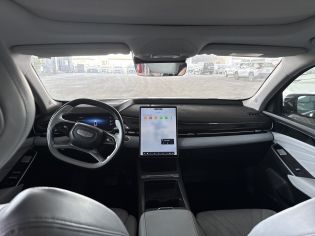 INTERIOR_ROOF