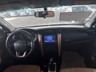 INTERIOR_ROOF