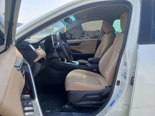 INTERIOR_ROOF