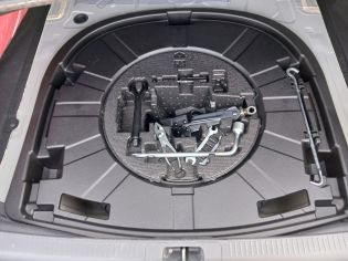 SPARE_TYRE