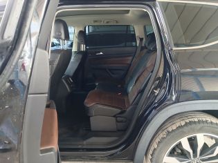 REAR_SEATS