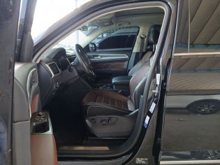 INTERIOR_ROOF