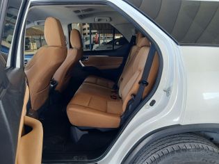 REAR_SEATS